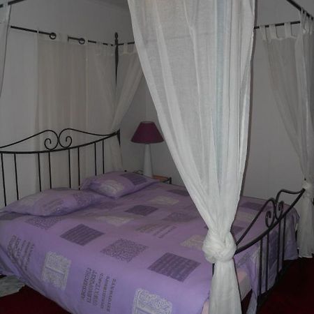 Huis De Wilde Wingerd Hotel Ypres Habitación foto