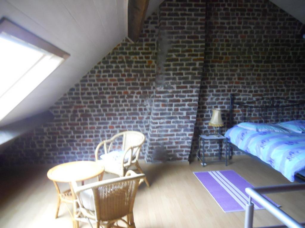 Huis De Wilde Wingerd Hotel Ypres Habitación foto