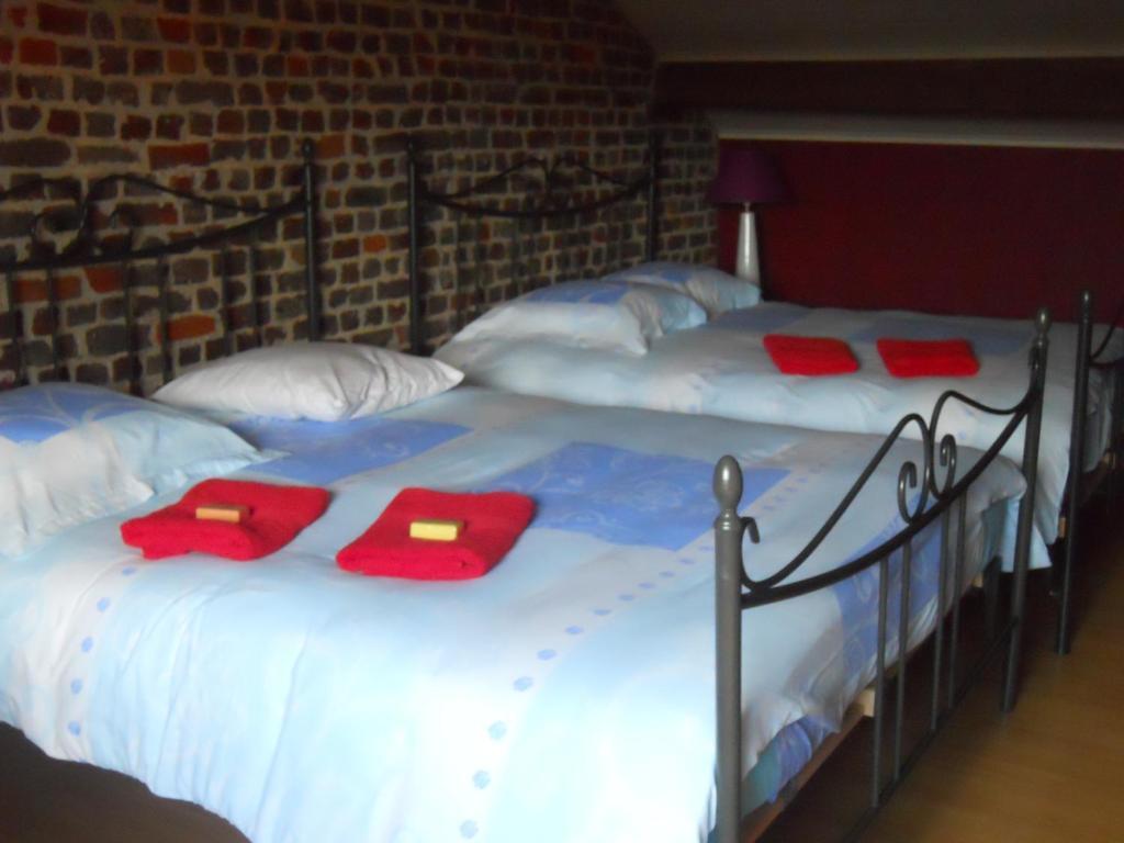Huis De Wilde Wingerd Hotel Ypres Habitación foto