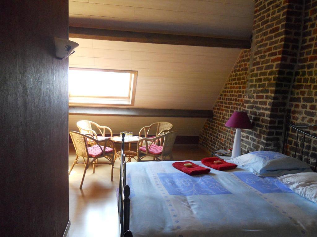 Huis De Wilde Wingerd Hotel Ypres Habitación foto