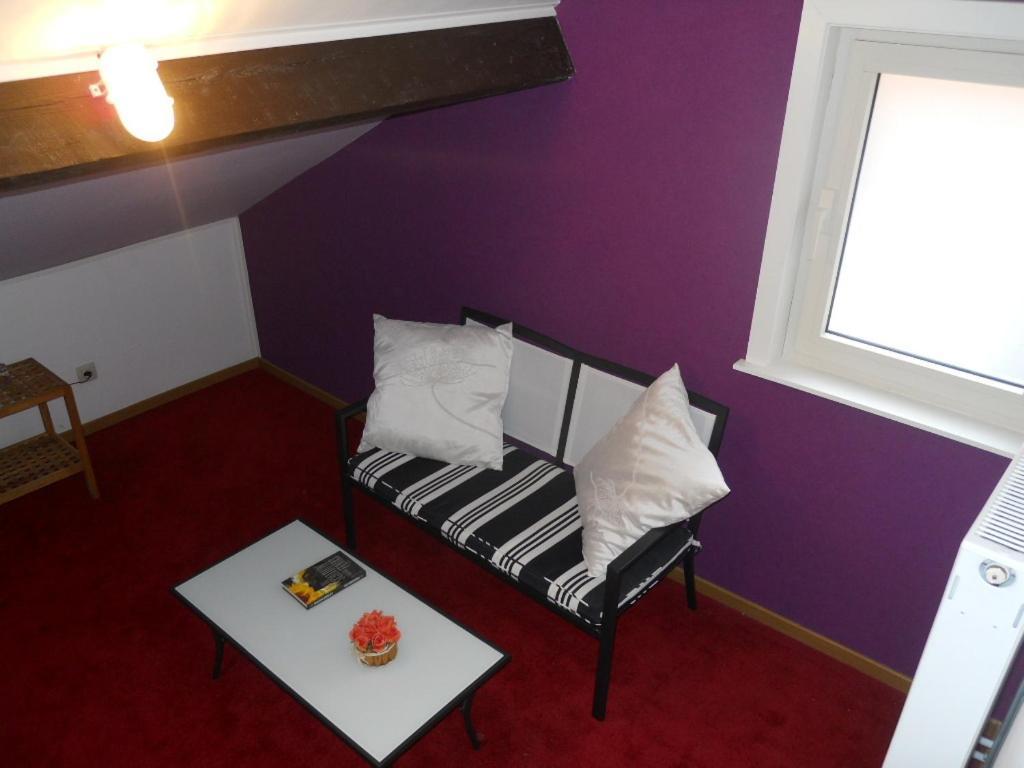 Huis De Wilde Wingerd Hotel Ypres Habitación foto